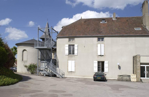 Partie gauche de la façade postérieure et chevet de la chapelle. © Région Bourgogne-Franche-Comté, Inventaire du patrimoine
