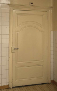 Porte dans les cuisines. © Région Bourgogne-Franche-Comté, Inventaire du patrimoine