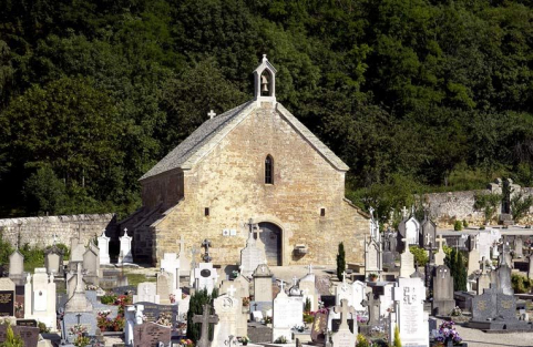 Façade antérieure de léger trois-quarts gauche. © Région Bourgogne-Franche-Comté, Inventaire du patrimoine