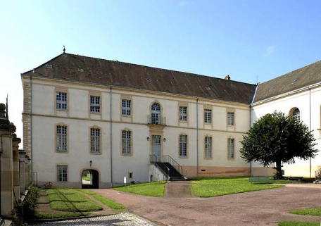 Aile gauche (sud), façade antérieure. © Région Bourgogne-Franche-Comté, Inventaire du patrimoine