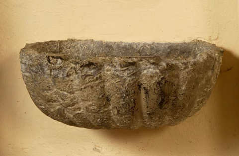 Bénitier dans la chapelle. © Région Bourgogne-Franche-Comté, Inventaire du patrimoine