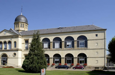 Façade antérieure, vue d'ensemble de la partie droite. © Région Bourgogne-Franche-Comté, Inventaire du patrimoine