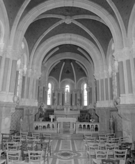 Chapelle, vue d'ensemble de la nef depuis l'entrée. © Région Bourgogne-Franche-Comté, Inventaire du patrimoine