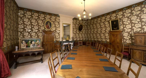Salle du conseil d'administration, vue d'ensemble. © Région Bourgogne-Franche-Comté, Inventaire du patrimoine