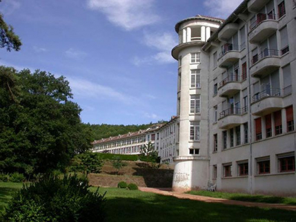 Vue générale de l'aile de soins et de cure. © Région Bourgogne-Franche-Comté, Inventaire du patrimoine