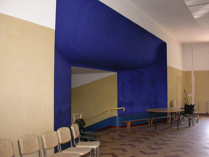 Entrée de la salle des fêtes. © Région Bourgogne-Franche-Comté, Inventaire du patrimoine