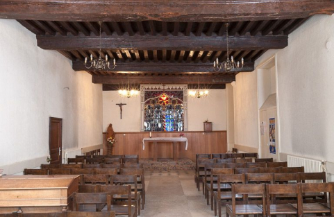 Corps de bâtiment principal : salle des hommes devenue chapelle (vue depuis l'entrée). © Région Bourgogne-Franche-Comté, Inventaire du patrimoine