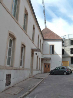 Vue générale latérale de la façade antérieure du bâtiment Caristie (vers 1752). © Région Bourgogne-Franche-Comté, Inventaire du patrimoine
