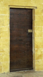 Porte donnant accès aux combles. © Région Bourgogne-Franche-Comté, Inventaire du patrimoine