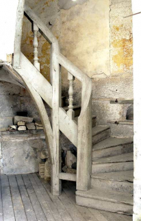 Escalier de la sacristie : limon, balustre et 1ère volée. © Région Bourgogne-Franche-Comté, Inventaire du patrimoine