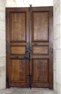 Porte dans la salle Courtanvaux. © Région Bourgogne-Franche-Comté, Inventaire du patrimoine