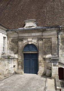 Porte monumentale sud. © Région Bourgogne-Franche-Comté, Inventaire du patrimoine