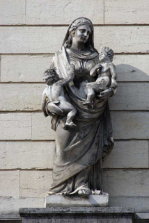 Mur de croupe de l'aile droite : la Charité. © Région Bourgogne-Franche-Comté, Inventaire du patrimoine