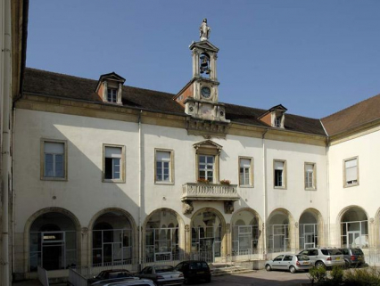 Corps de bâtiment central. © Région Bourgogne-Franche-Comté, Inventaire du patrimoine
