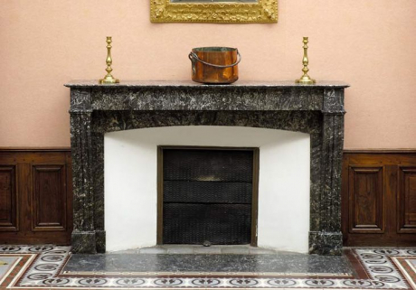 Ancien réfectoire des soeurs : cheminée. © Région Bourgogne-Franche-Comté, Inventaire du patrimoine