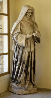 Statue déposée : sainte Marthe (autrefois en façade, à gauche de l'horloge). © Région Bourgogne-Franche-Comté, Inventaire du patrimoine