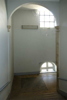 Palier de l'escalier de la galerie donnant sur la cour antérieure. © Région Bourgogne-Franche-Comté, Inventaire du patrimoine