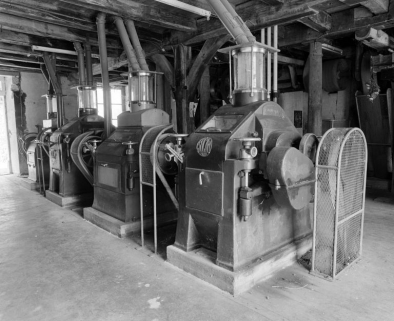 Rez-de-chaussée. Broyeurs. © Région Bourgogne-Franche-Comté, Inventaire du patrimoine