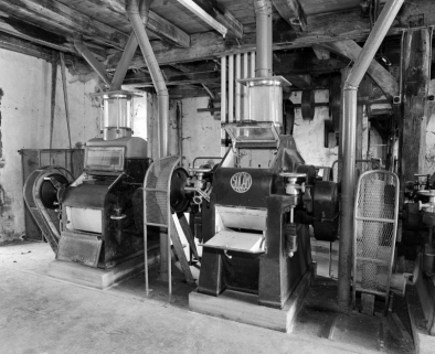 Rez-de-chaussée. Broyeurs (Ateliers de construction Camus frères, ingénieurs, Tonnerre et Socam, Paris). © Région Bourgogne-Franche-Comté, Inventaire du patrimoine