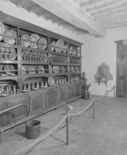 Vue d'ensemble de la salle des étains. © Région Bourgogne-Franche-Comté, Inventaire du patrimoine