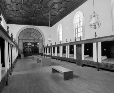 Vue d'ensemble de la salle des soldats. © Région Bourgogne-Franche-Comté, Inventaire du patrimoine