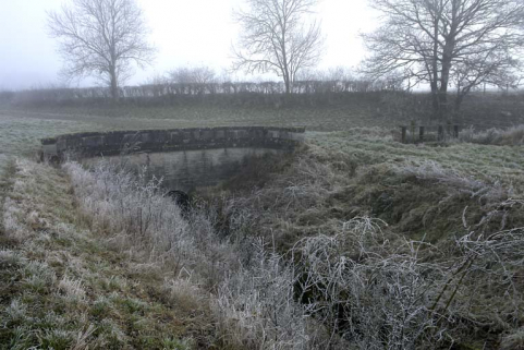 Sortie de l'aqueduc. © Région Bourgogne-Franche-Comté, Inventaire du patrimoine Sortie de l'aqueduc. © Région Bourgogne-Franche-Comté, Inventaire du patrimoine