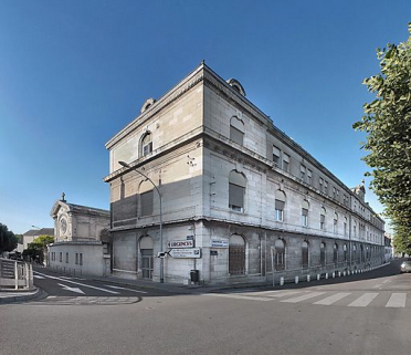 Façade sur la Saône et chapelle. © Région Bourgogne-Franche-Comté, Inventaire du patrimoine