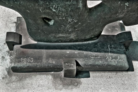 Détail de la signature. © Région Bourgogne-Franche-Comté, Inventaire du patrimoine