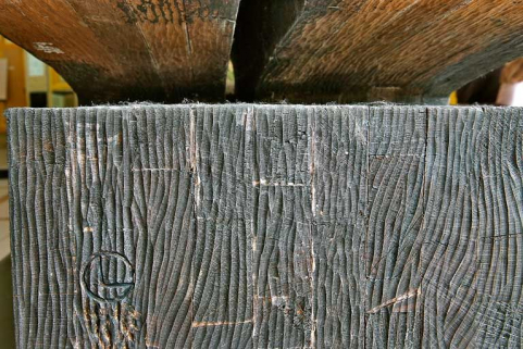 Détail de la signature. © Région Bourgogne-Franche-Comté, Inventaire du patrimoine