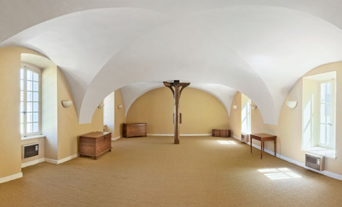 Salle du corps de bâtiment en retour sur l'aile ouest du côté de la cour de service. © Région Bourgogne-Franche-Comté, Inventaire du patrimoine