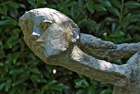 Détail de la tête. © Région Bourgogne-Franche-Comté, Inventaire du patrimoine