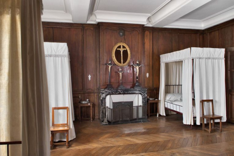 Ancienne chambre payante dite infirmerie des soeurs. © Région Bourgogne-Franche-Comté, Inventaire du patrimoine