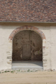 Porte charretière du 1er bâtiment à gauche en entrant dans la cour. © Région Bourgogne-Franche-Comté, Inventaire du patrimoine