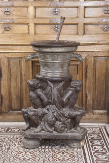 Vue d'ensemble du mortier et du piédestal (en 2010). © Région Bourgogne-Franche-Comté, Inventaire du patrimoine