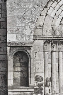 Détail du portail. © Région Bourgogne-Franche-Comté, Inventaire du patrimoine