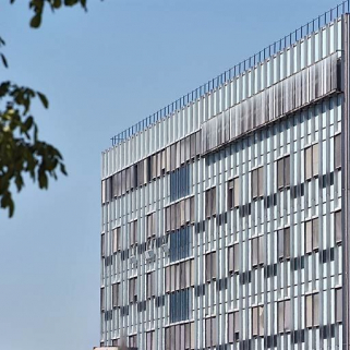Bâtiment principal, partie supérieure de la façade. © Région Bourgogne-Franche-Comté, Inventaire du patrimoine