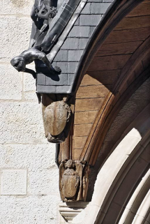 Auvent de la porte d'entrée, détail. © Région Bourgogne-Franche-Comté, Inventaire du patrimoine