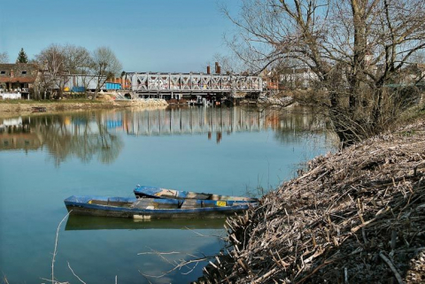 Ancien pont de chemin de fer, vu d'amont. © Région Bourgogne-Franche-Comté, Inventaire du patrimoine