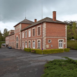 Bâtiment de services. © Région Bourgogne-Franche-Comté, Inventaire du patrimoine Bâtiment de services. © Région Bourgogne-Franche-Comté, Inventaire du patrimoine