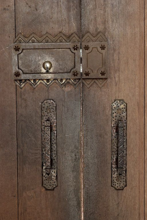 Chapelle : détail de la porte. © Région Bourgogne-Franche-Comté, Inventaire du patrimoine Chapelle : détail de la porte. © Région Bourgogne-Franche-Comté, Inventaire du patrimoine