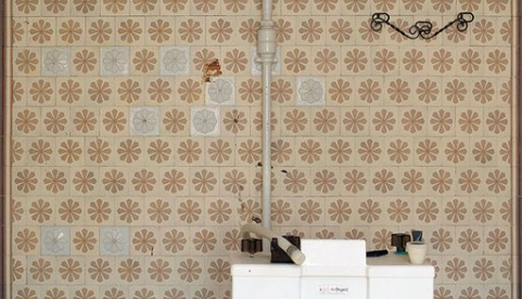 Salle de massage sous douche, détail. © Région Bourgogne-Franche-Comté, Inventaire du patrimoine Salle de massage sous douche, détail. © Région Bourgogne-Franche-Comté, Inventaire du patrimoine