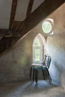 Comble : vue vers le pignon de la façade. © Région Bourgogne-Franche-Comté, Inventaire du patrimoine Comble : vue vers le pignon de la façade. © Région Bourgogne-Franche-Comté, Inventaire du patrimoine