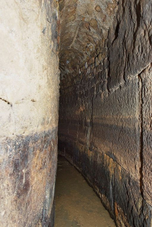 Partie en U de la deuxième galerie :  embranchement droit. © Région Bourgogne-Franche-Comté, Inventaire du patrimoine