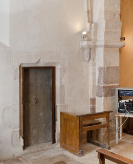 Porte de la tourelle d'escalier. © Région Bourgogne-Franche-Comté, Inventaire du patrimoine