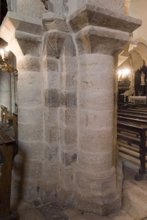 Premier pilier entre la nef et le bas-côté droit. © Région Bourgogne-Franche-Comté, Inventaire du patrimoine