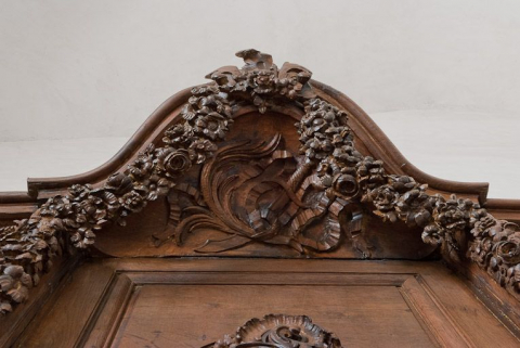 Détail de la stalle droite. © Région Bourgogne-Franche-Comté, Inventaire du patrimoine