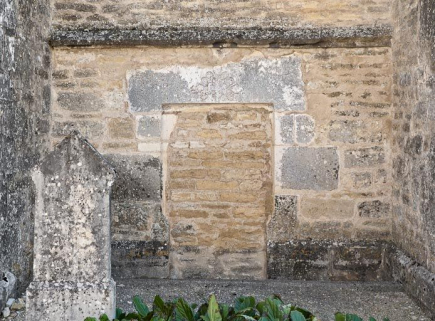 Porte latérale gauche murée. © Région Bourgogne-Franche-Comté, Inventaire du patrimoine