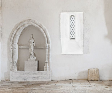 Niche et fenêtre de la deuxième travée du bas-côté droit. © Région Bourgogne-Franche-Comté, Inventaire du patrimoine