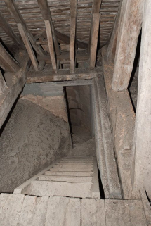 Echelle de meunier menant au comble. © Région Bourgogne-Franche-Comté, Inventaire du patrimoine