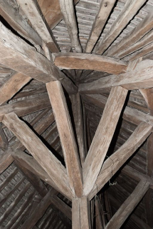 Charpente de croupe de l'abside. © Région Bourgogne-Franche-Comté, Inventaire du patrimoine